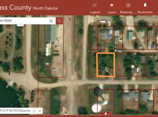 112 2nd St N, Casselton, ND 58012