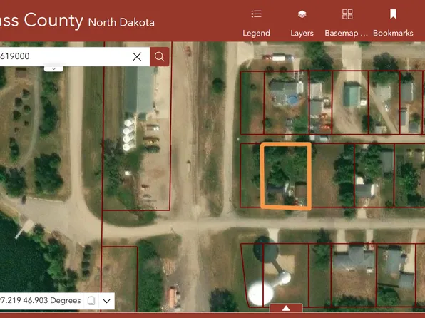 112 2nd St N, Casselton, ND 58012