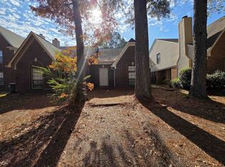 8333 Twin Rivers Dr, Cordova, TN 38016