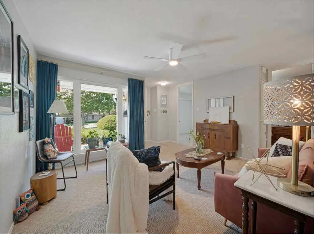 3 bed, 1735 sqft, $2,800 — Photo 4