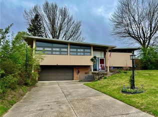 717 Village Rd, Springfield, OH 45504