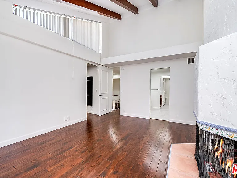 9507 W Olympic Blvd — Photo 22