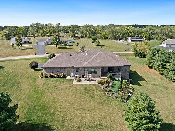 2nd image of 7683 N Kylewood Dr