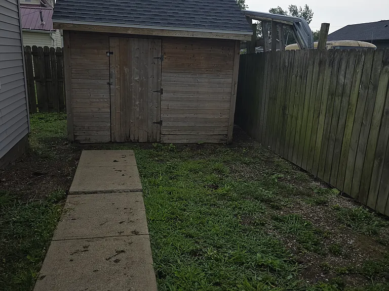 525 Delaware St — Photo 9