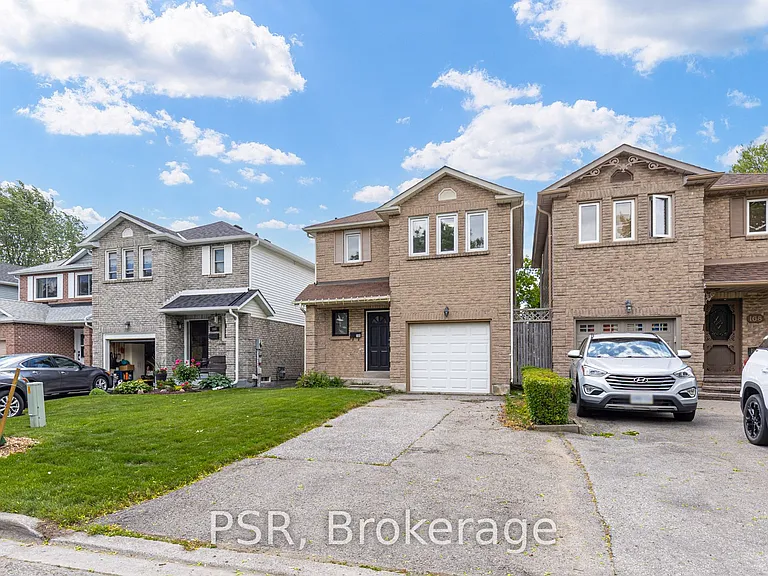 166 Adele Cres — Photo 3