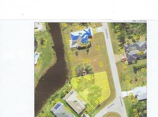 101 Thelma Dr, Rotonda West, FL 33947