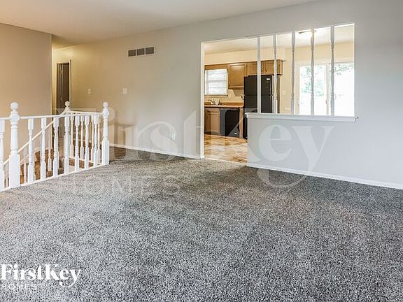 2nd image of 608 NE Park Cir