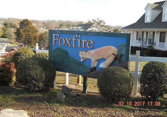 2nd image of 3506 Fox Run Ln NE