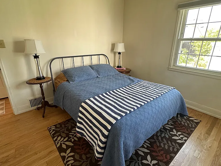 514 W Lakeside St — Photo 17