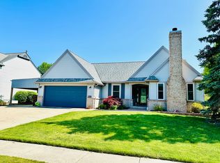 665 Light Tower Dr, Belleville, MI 48111