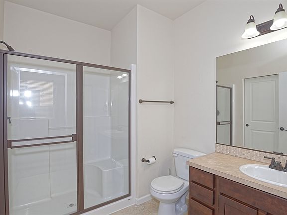 2nd image of 11731 173rd St E