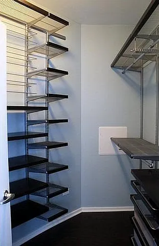 Walk-in closet