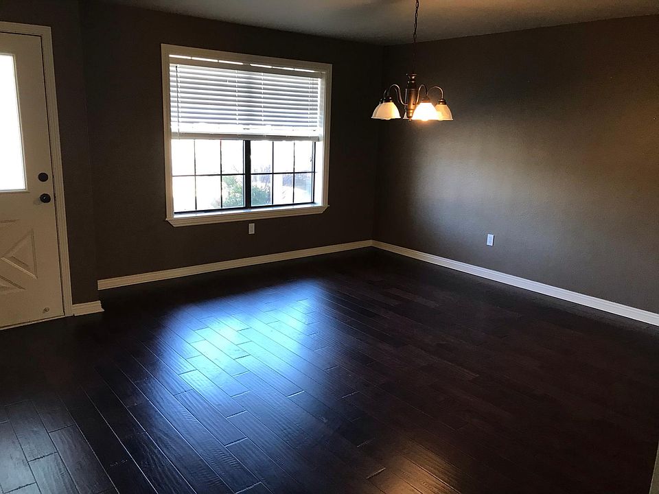 1st image of 709 Turtle Creek Dr