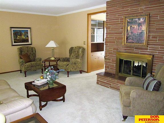 5th image of 1900 Parkview Dr