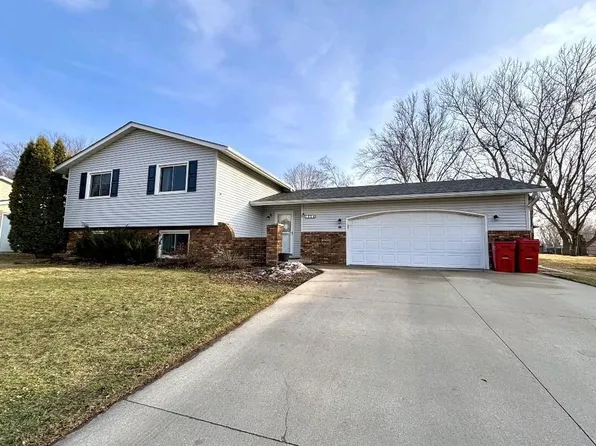 1004 6th St NW, Kasson, MN 55944