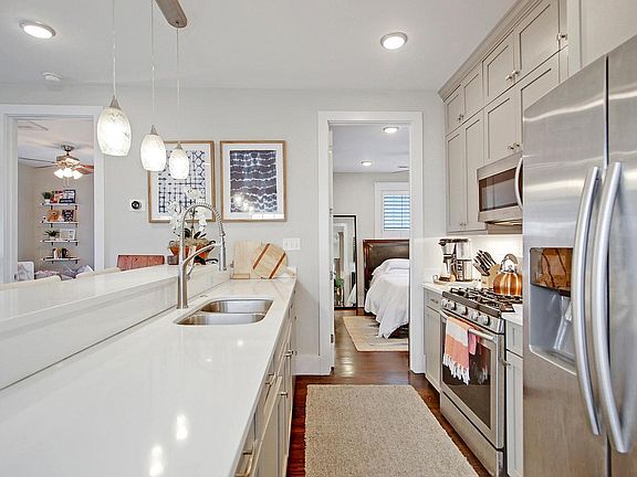 5th image of 291 President St