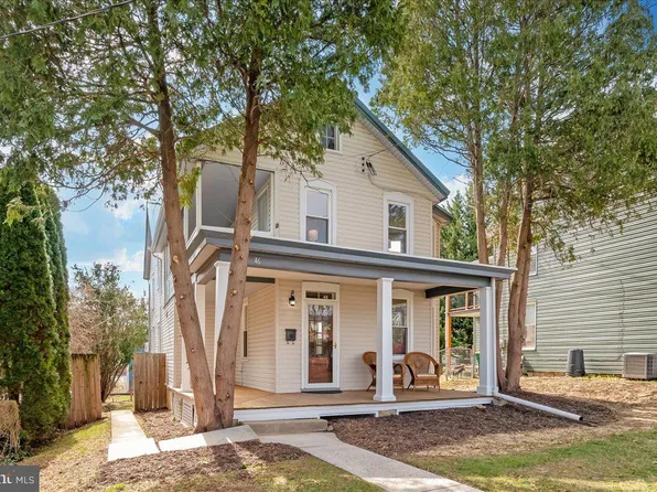 46 E 5th St, Waynesboro, PA 17268