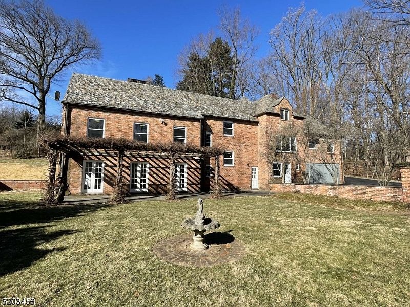 1st image of 43 Glen Ave