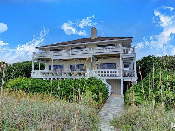 2nd image of 146 Beach Road S