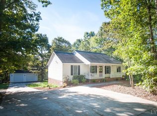 1558 Stonewall Rd, Concord, VA 24538