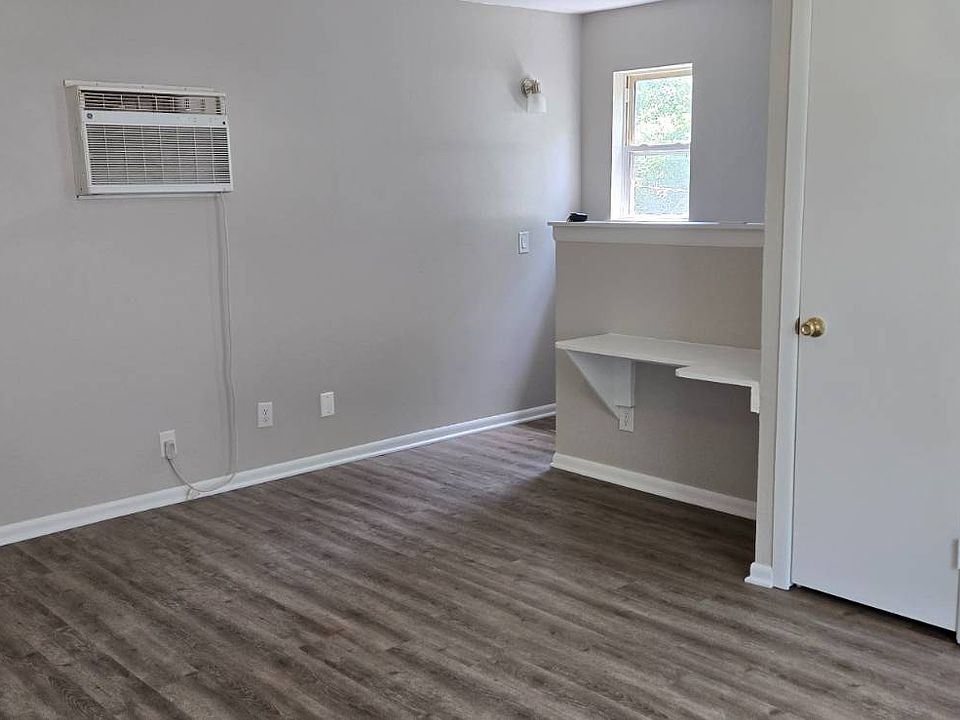1st image of 717 S Spring St APT 2