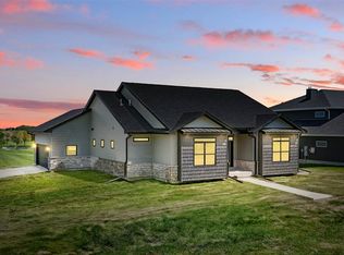 1 Ember Ln, West Branch, IA 52358