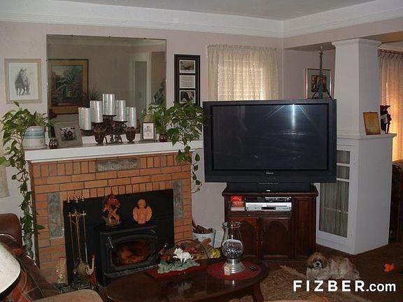 5th image of 225 Waverly St