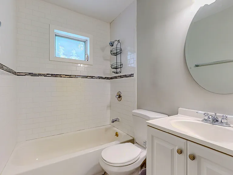 677 Garfield Ave — Photo 13