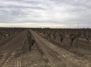 9658 W Whites Bridge Ave, Fresno, CA 93706