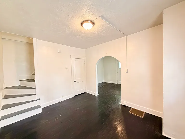 701 S 12th St — Photo 12