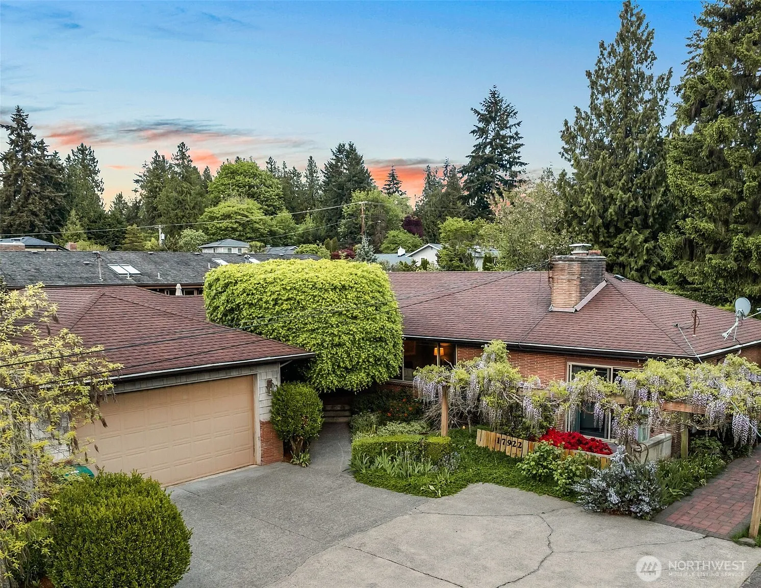 17922 Marine View Drive SW photo 1