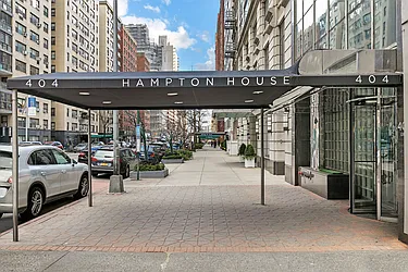 Hampton House at 404 East 79th Street in Lenox Hill