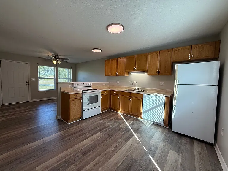 5525 Jones Bridge Rd — Photo 7