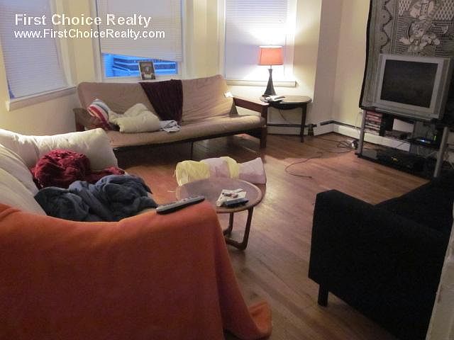 2nd image of 25 Chester St #23