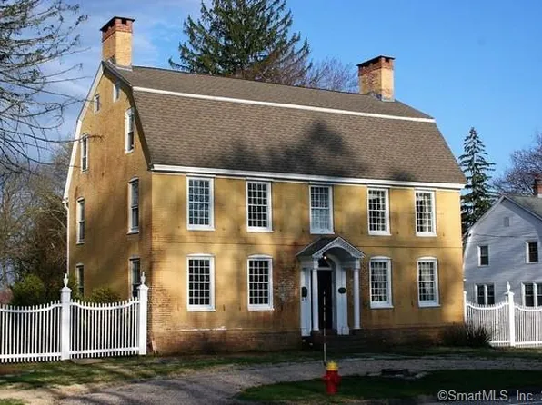 1715 Main St, Glastonbury, CT 06033