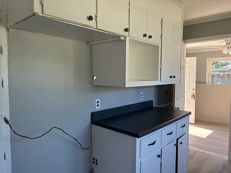 521 Brown St — Photo 4