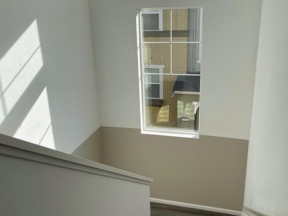 4th image of 237 Blue Bonnet Ln #303