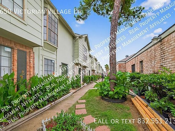 4th image of 8650 Victorian Village Dr