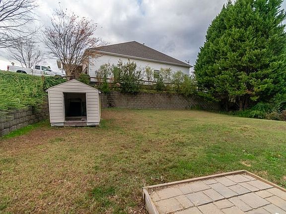 4th image of 4057 Buckingham Dr