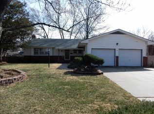 9513 W Tee Ln, Wichita, KS 67212