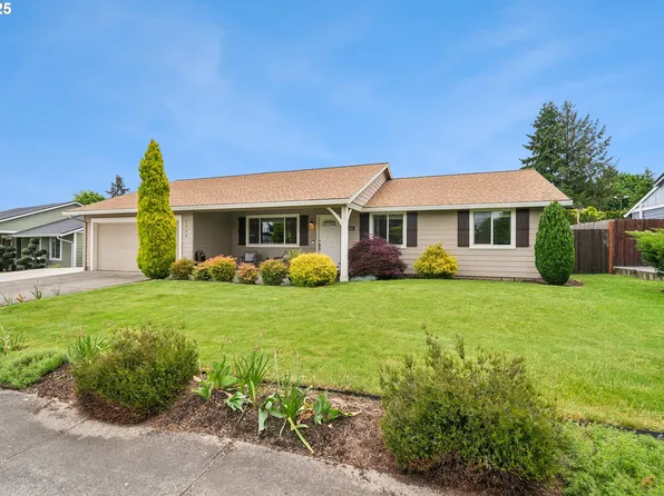 2390 SW Lenore Dr, Aloha, OR 97003