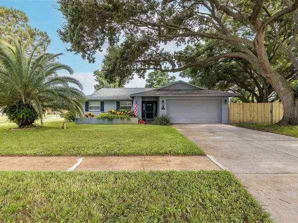 2413 Hazelwood Ln, Clearwater, FL 33763