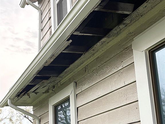 4th image of 5594 Greenway St