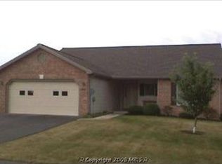 408 Benjamin Dr, Chambersburg, PA