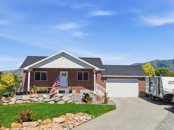 267 E Poplar Ct, Garland, UT 84312