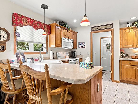 4th image of 2300 Harvest View Dr