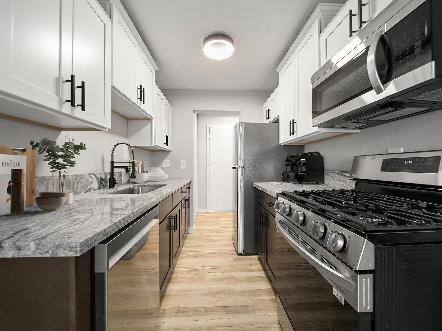 Zola Apartments — Photo 1