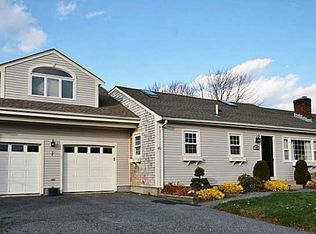 10 Aquidneck Dr, Middletown, RI 02842