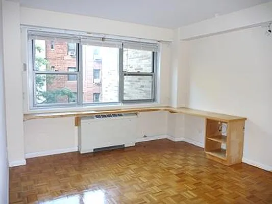 Sold by New York Private Realty Group | media 5