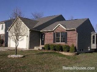 6011 Carmelwood Dr, Louisville, KY 40229